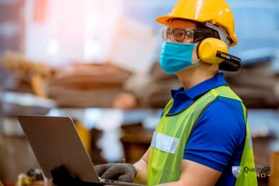 CARRERA PROFESIONAL EN SEGURIDAD INDUSTRIAL (SST)